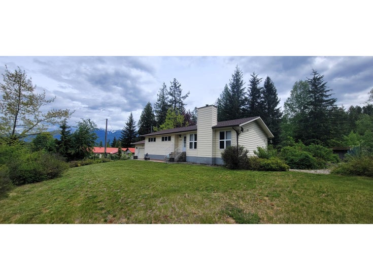 1630 DUTHIE STREET - Kaslo House, 3 Bedrooms (2475542)