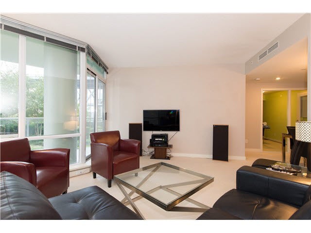 205 638 Beach Crescent - Yaletown Apartment/Condo for sale, 2 Bedrooms (V1029354)