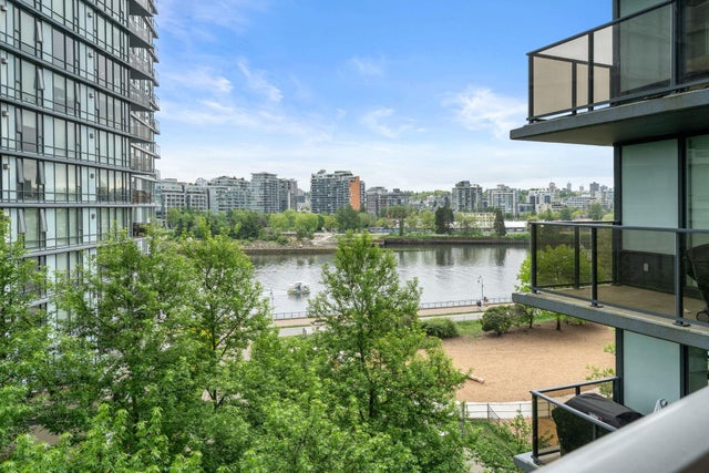 702 - 918 Cooperage Way - Yaletown Apartment/Condo for Sale, 2 Bedrooms (R3004233)