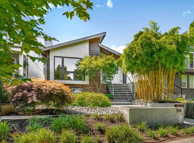 534 E 29th Avenue - Fraser VE Single Family Residence for Sale, 5 Bedrooms (R3040671)
