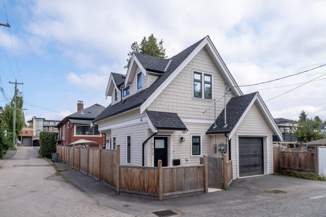 720 E 30th Avenue - Fraser VE Single Family Residence for Sale, 7 Bedrooms (R3047734)