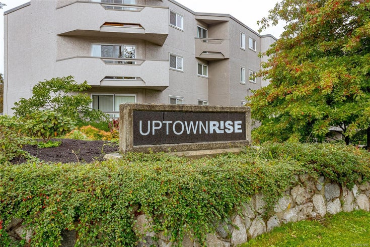 404 3800 Quadra St - SE Quadra Condo Apartment, 2 Bedrooms (977996)