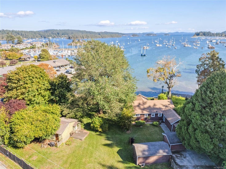 167 Fulford-ganges Rd - GI Salt Spring Single Family Residence for Sale, 1 Bedroom (979432)