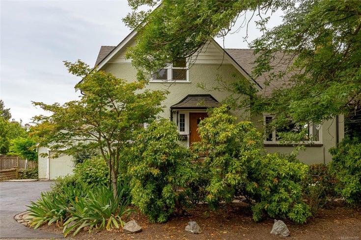 1855 Watson St - SE Camosun Single Family Residence, 6 Bedrooms (1007191)