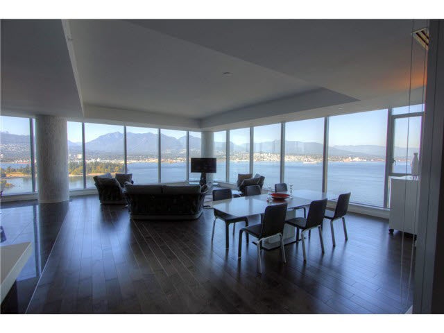 2202 277 Thurlow Street - Coal Harbour Apartment/Condo for sale, 2 Bedrooms (V972419)