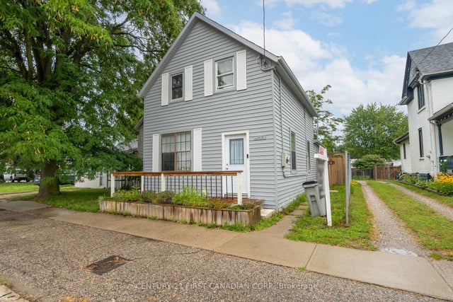 22430 Adelaide Road - Mount Brydges Detached for Sale, 2 + 1 Bedrooms (X12354620)
