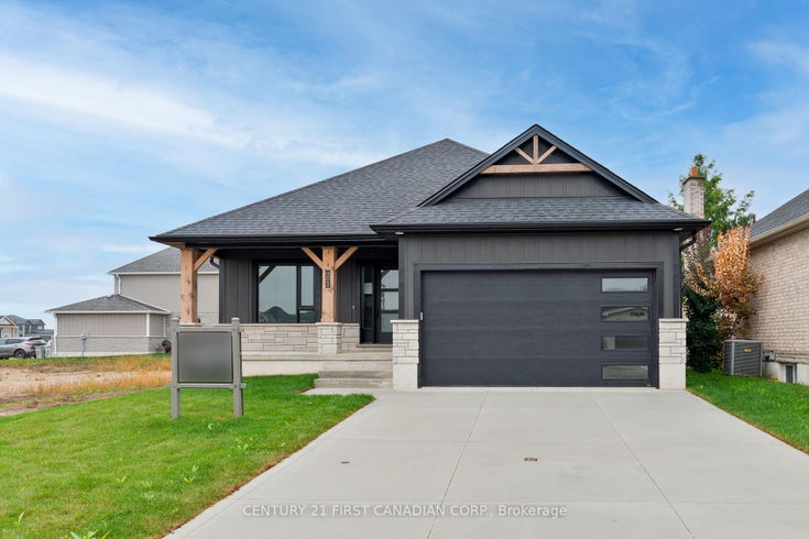 21 Hamilton Street - Ailsa Craig Detached for Sale, 2 Bedrooms (X12429625)