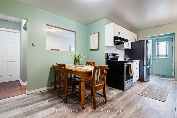 35 Edelwild Drive - Orangeville Semi-Detached  for Sale, 3 Bedrooms (W12114162)