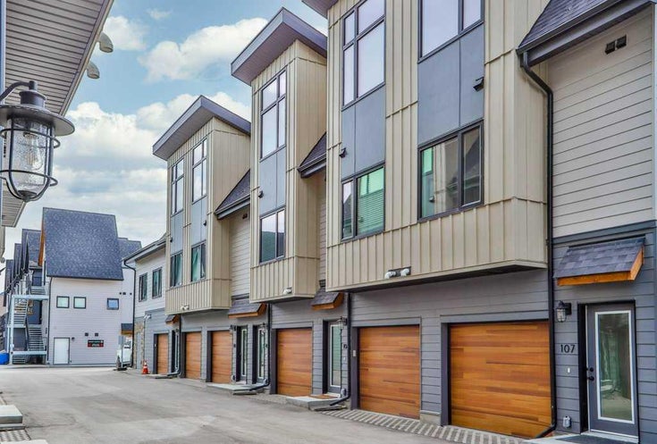 107, 1106 Bow Valley Trail  - Bow Valley Trail Row/Townhouse for sale, 2 Bedrooms (A2116255)