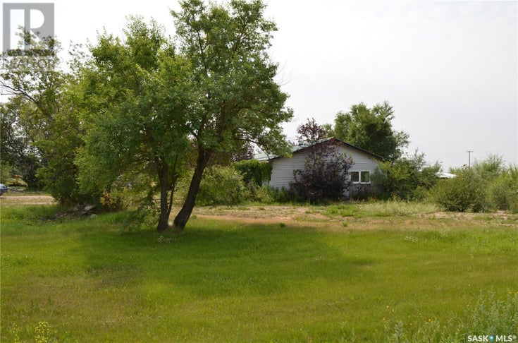 Hwy 2 and 355  Spruce Home - Spruce Home House for sale, 3 Bedrooms (SK865379)