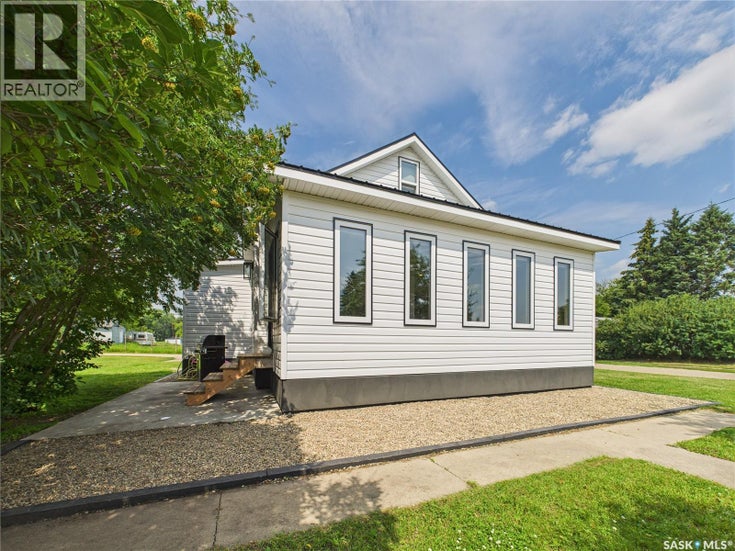 17 Ross STREET - Duck Lake Rm No 463 House for Sale, 4 Bedrooms (SK014691)