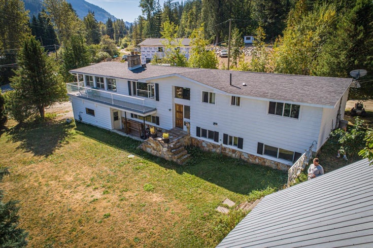 2402 SILVER KING ROAD - Nelson House for sale, 3 Bedrooms (2454187)