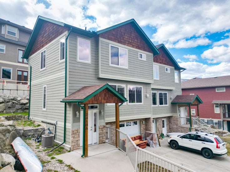 A - 2418 PERRIER LANE - Nelson Duplex for sale, 3 Bedrooms (2470238)