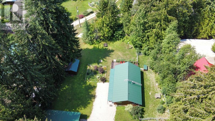 436 BAYVIEW Road - Nakusp House for Sale, 2 Bedrooms (2471530)