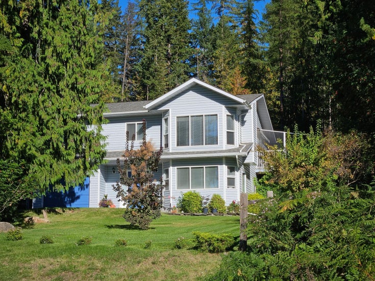 401 NELSON AVENUE - Nakusp House for Sale, 3 Bedrooms (2479560)