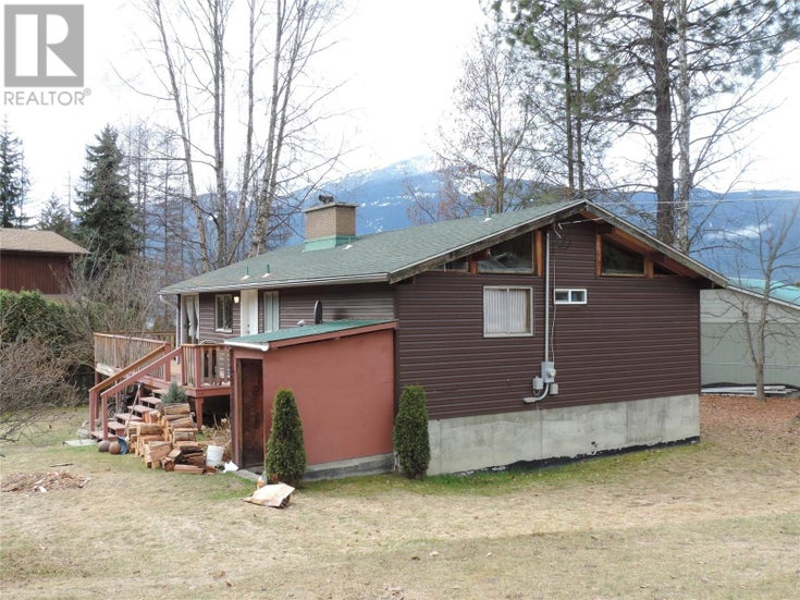 508 NELSON Avenue N - Nakusp House for Sale, 4 Bedrooms (10330144)