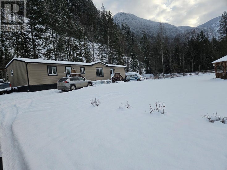 3015 HIGHWAY 6 Highway W Lot# B - Nakusp House for Sale, 3 Bedrooms (10334774)