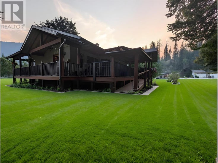 2398 CUNNINGHAM Road - Slocan Park House for Sale, 3 Bedrooms (10347142)