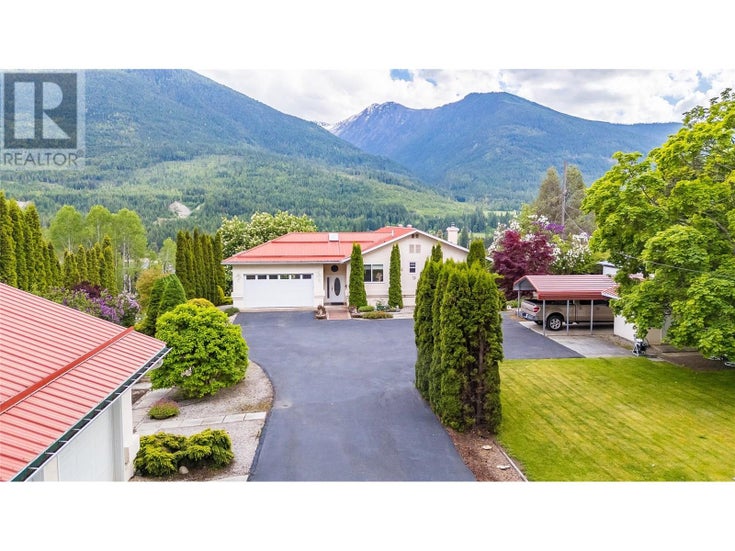 7566 Upper Balfour Road - Balfour House for Sale, 3 Bedrooms (10349104)