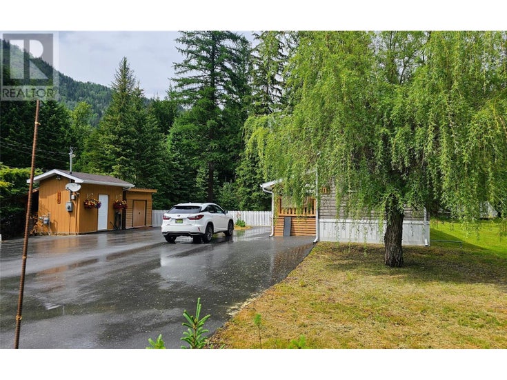 219 Belmond Road - Salmo Manufactured Home for Sale, 2 Bedrooms (10352720)