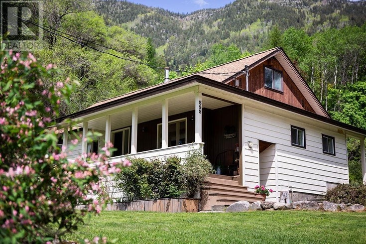 595 VALHALLA Road - Nelson House for Sale, 4 Bedrooms (10355073)