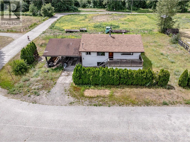 5714 Second Avenue - Salmo House for Sale, 3 Bedrooms (10356689)