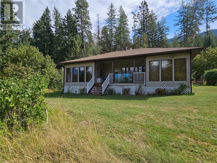 1283 RIONDEL Road - Riondel House for Sale, 2 Bedrooms (10358079)