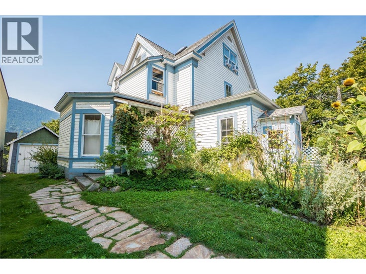 414 Falls Street - Nelson Multi-Family for Sale(10357602)