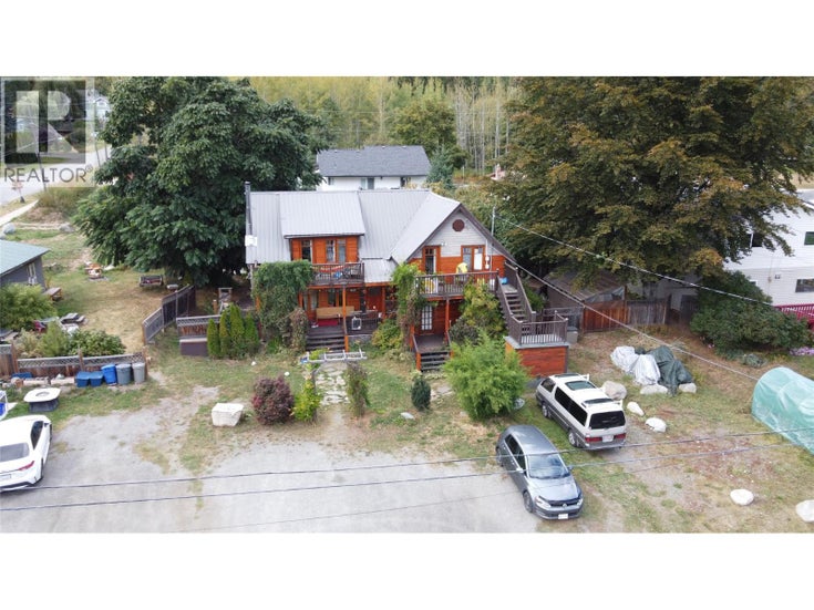 105 Washington Street N - Kaslo House for Sale, 5 Bedrooms (10365000)