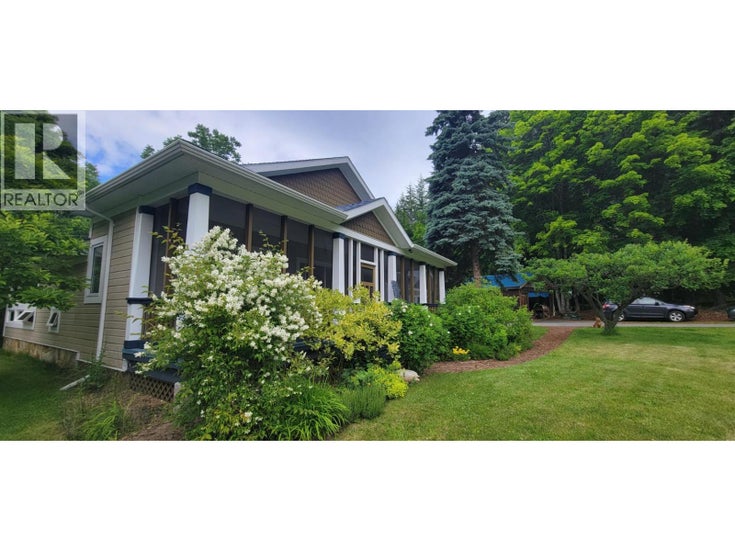 1305 DENVER SIDING Road - New Denver House for Sale, 3 Bedrooms (10365030)