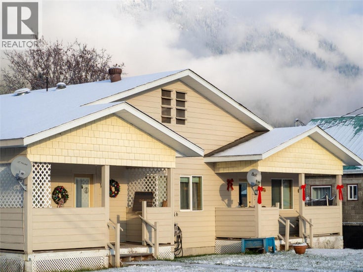 416 Sayward Avenue - Salmo Fourplex for Sale, 4 Bedrooms (10370564)