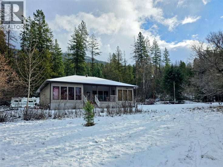 1283 RIONDEL Road - Riondel House for Sale, 2 Bedrooms (10372235)