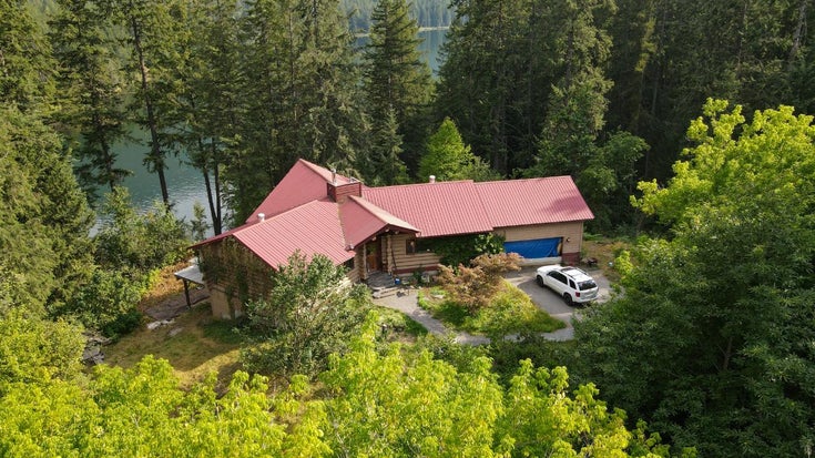 1980 Highway 3A - Castlegar Single Family, 3 Bedrooms (2467251)