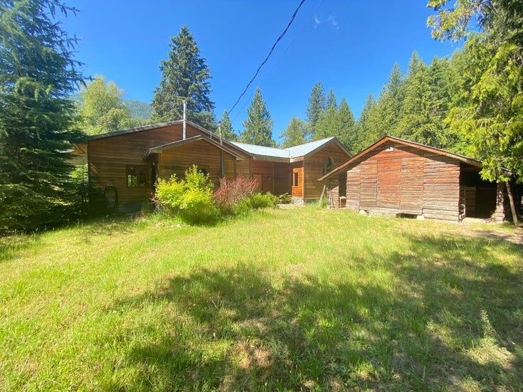 3860 Indian Point Road - South Slocan To Passmore Single Family, 2 Bedrooms (2466497)