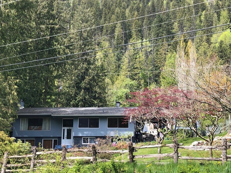 1886 Ridgewood Rd - North Nelson To Kokanee Creek Single Family(2464918)