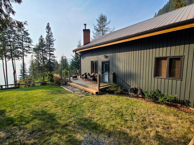 4252 Hwy 31 - Balfour To Kaslo West Single Family, 4 Bedrooms (2469113)