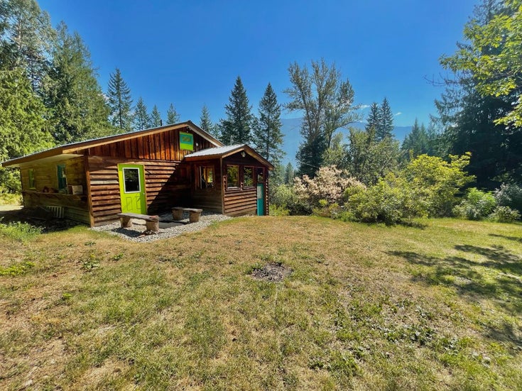 16278 Hwy 3A - Crawford Bay Single Family for sale, 2 Bedrooms (2463849)