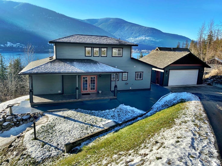 6747 Eagleview Lane - Kokanee Creek to Balfour Single Family, 5 Bedrooms (2455671)