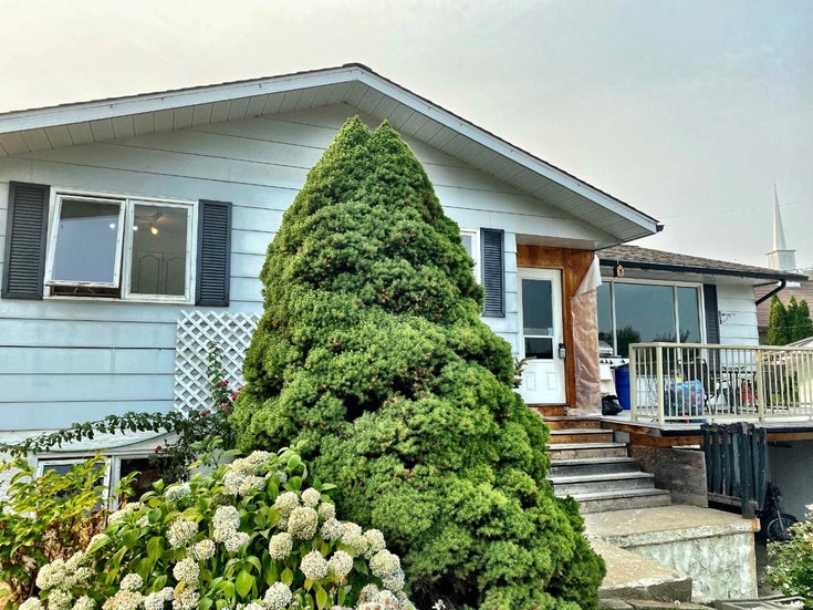 1704 Slocan Crescent - Nelson Single Family, 4 Bedrooms (2454547)