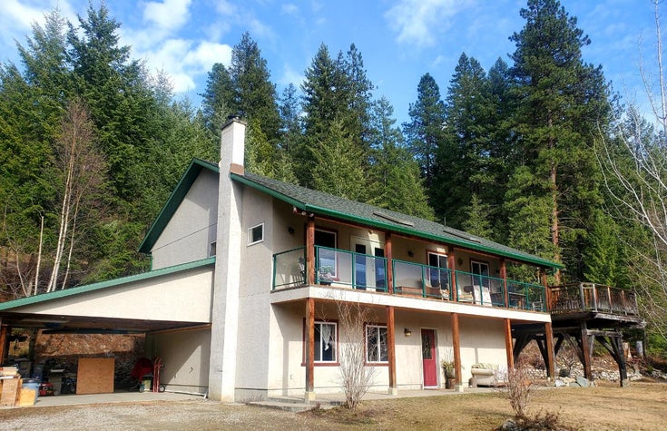 5737 Woodland Drive - Nelson West/South Slocan Single Family, 3 Bedrooms (2457096)