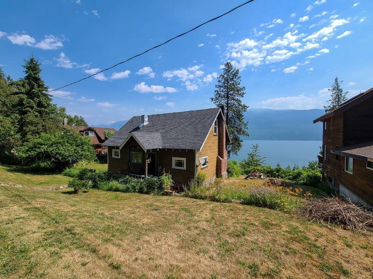 3552 Terrace Street - Balfour to Kaslo West Single Family, 2 Bedrooms (2460054)