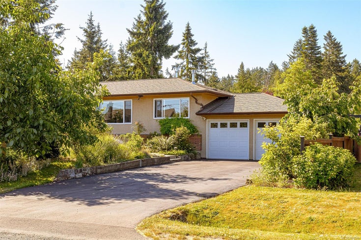 1961 Hovey Rd - CS Saanichton Single Family Residence for Sale, 4 Bedrooms (1008350)