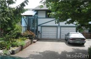  951 Clarke Rd - CS Brentwood Bay Single Family Residence, 4 Bedrooms (445011)