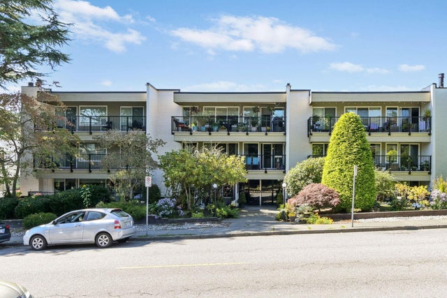 102 1351 MARTIN STREET - White Rock Apartment/Condo for sale, 2 Bedrooms (R2921528)