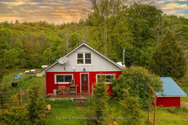 24430 Highway 35 Highway - Franklin Rural Residential for Sale, 2 Bedrooms (X12220930)