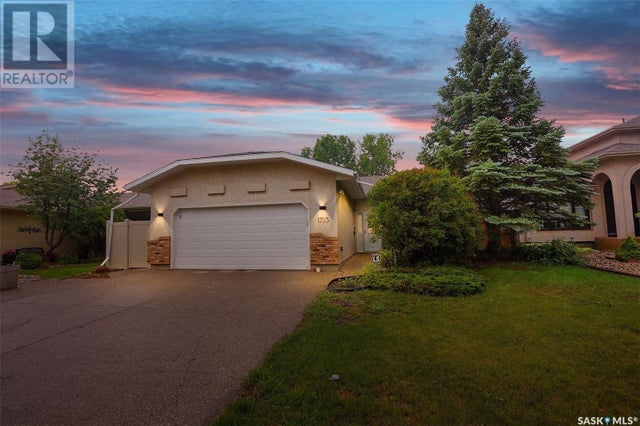 1723 Laurier CRESCENT E - Regina House for Sale, 4 Bedrooms (SK012404)