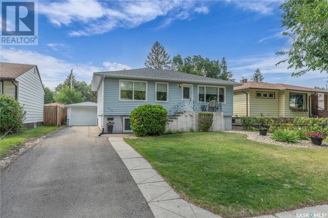 2738 Borden STREET - Regina House for Sale, 3 Bedrooms (SK014074)