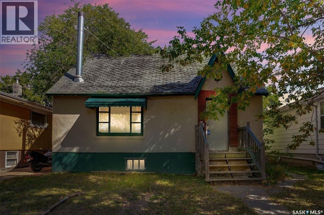 2761 Atkinson STREET - Regina House for Sale, 3 Bedrooms (SK016745)
