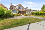 959 Dansey Avenue - Central Coquitlam Single Family Residence for Sale, 5 Bedrooms (R3025725) #3