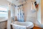 1052 Como Lake Avenue - Central Coquitlam Single Family Residence for Sale, 3 Bedrooms (R3143751)# - 16